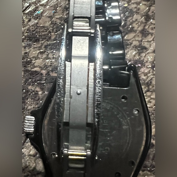 Swissmade Chanel J12 women’s watch - Picture 6 of 8